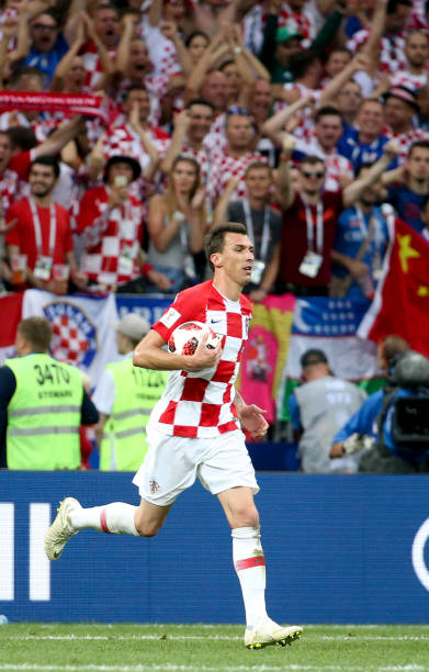 通过对伊萨 通过对伊萨